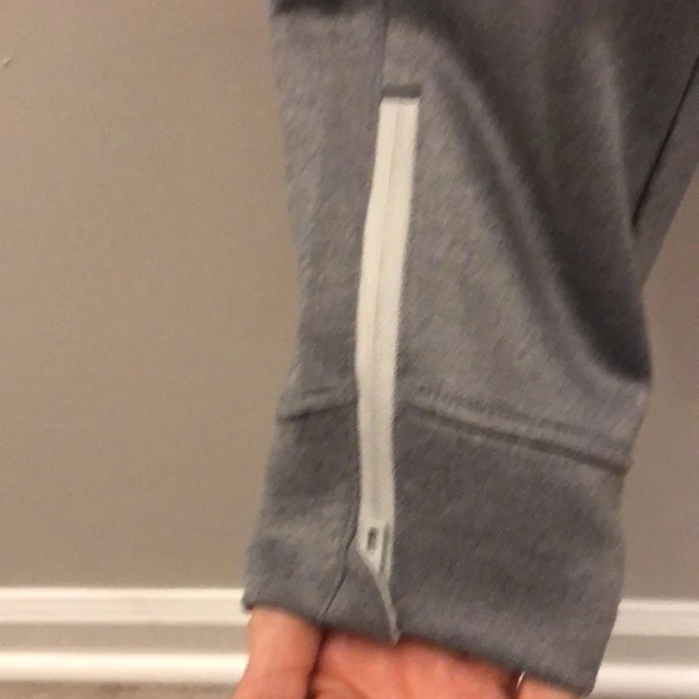 Korsa Road Runner Joggers Running Pants Gray Ankle Zipper Drawstring Size XS